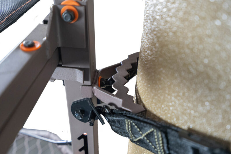Hang On Stand w/Shooting Rail - Image 7