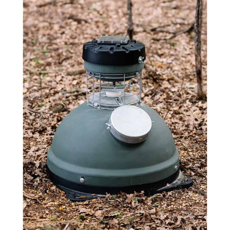 Capsule Feeder 200lb W/Base - Image 3