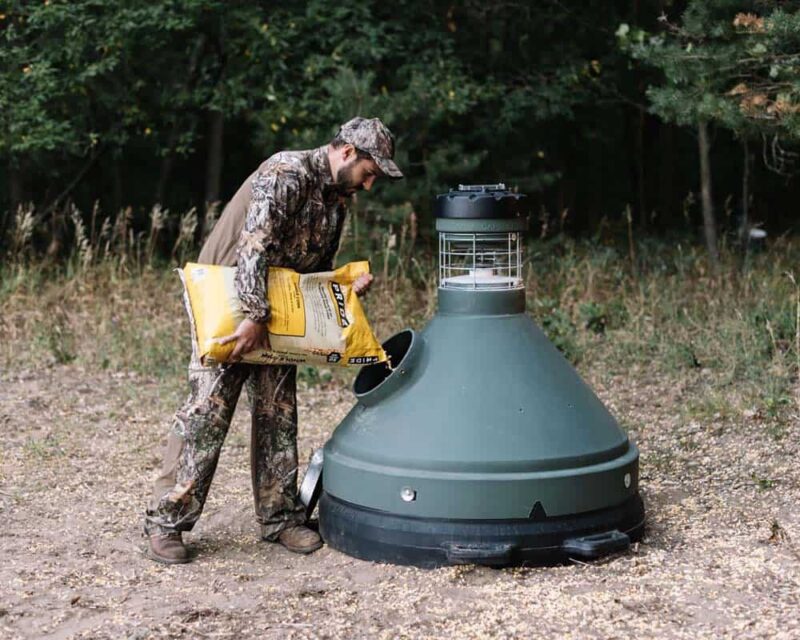 Deluxe Capsule Feeder 500lb - Image 2