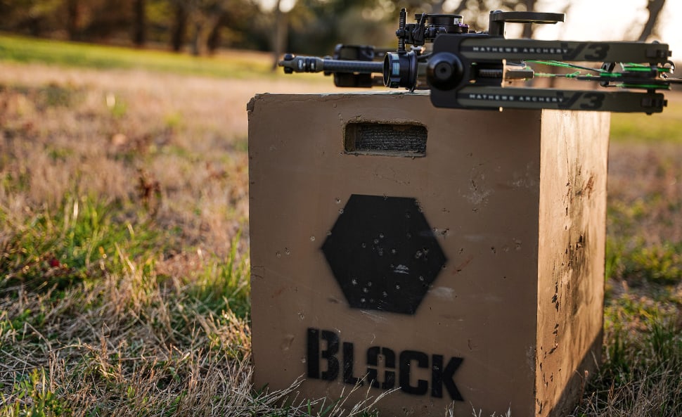 Block-Targets block target out in the grass